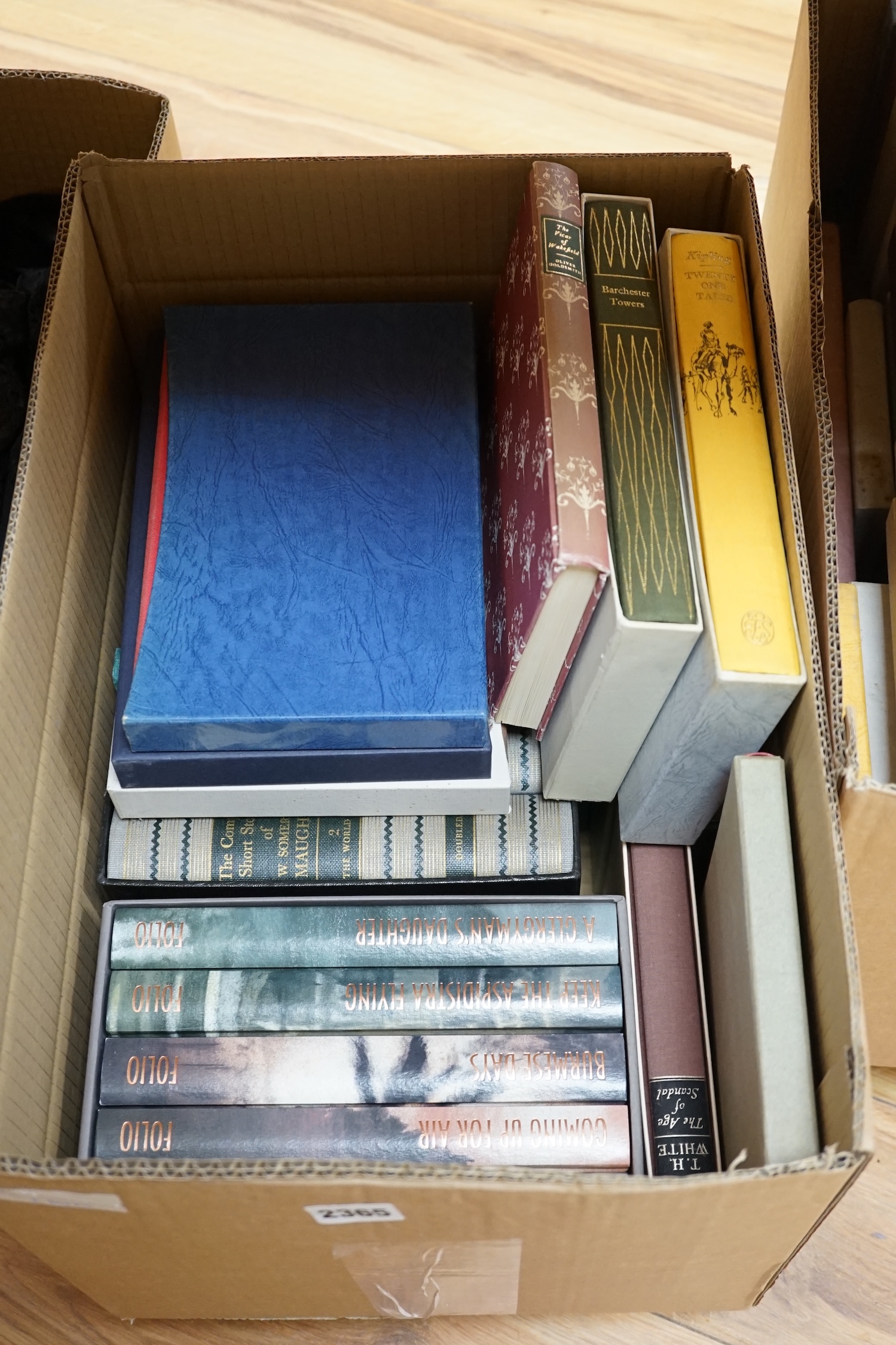 A group of Folio Society books to include Robert Louis Stevenson - Kidnapped, Giorgio Vasari - Lives of Artists, Peter Kropotkin - Memoirs of a Revolutionist, etc.